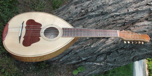 mandole Kabyl à 6 coeurs nylon
